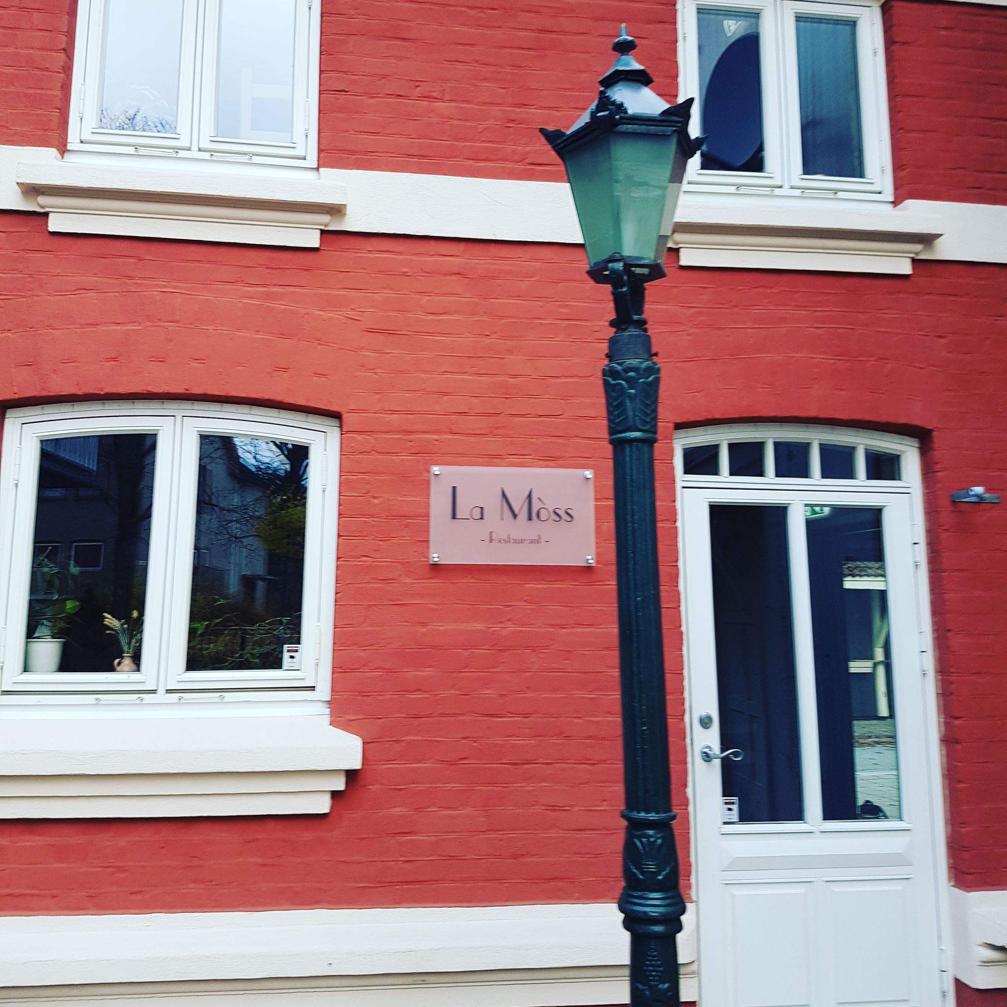 The entrance to La Moss