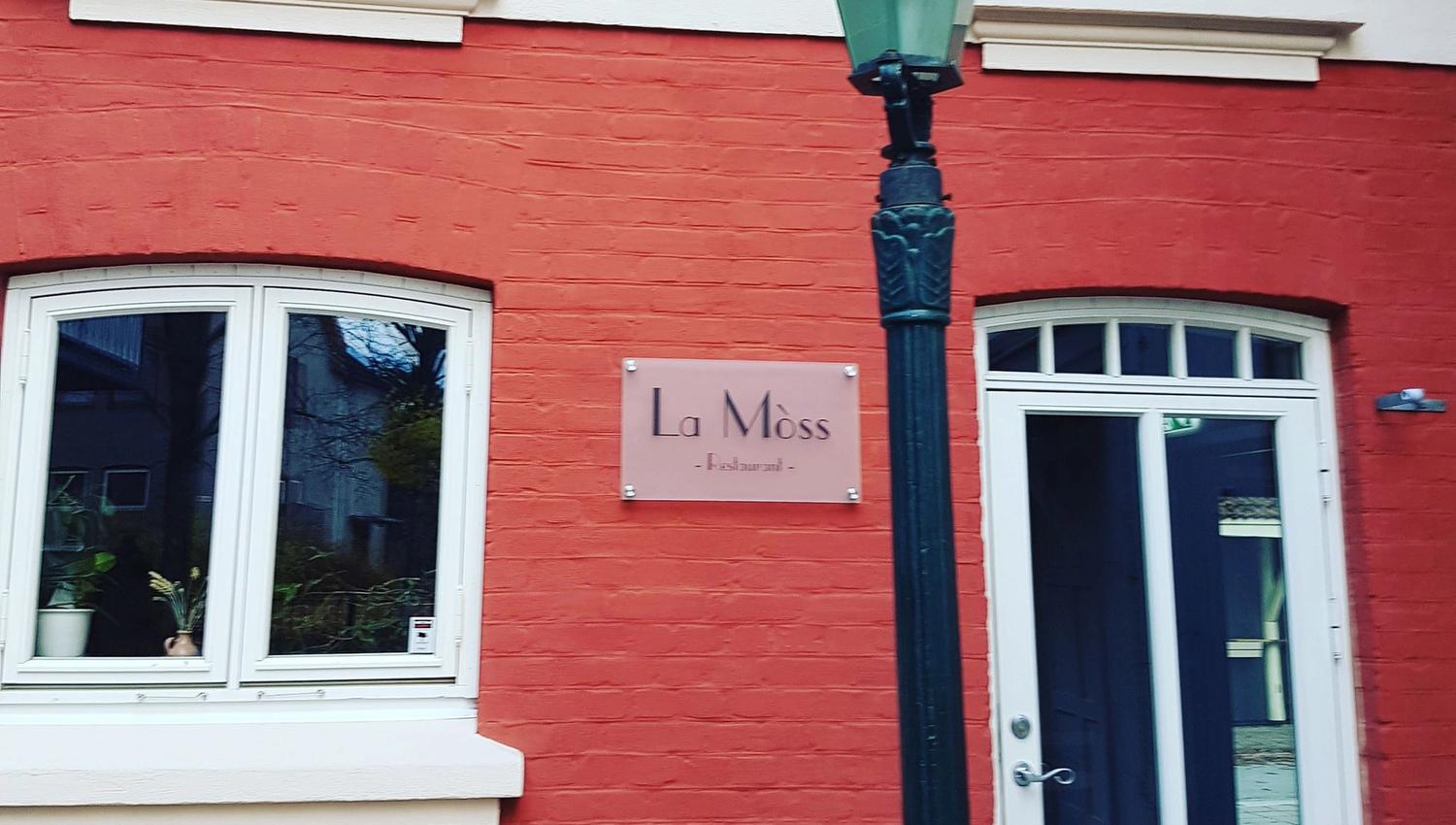 The entrance to La Moss