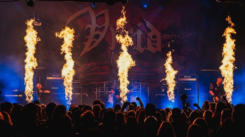 Concert with flames on stage