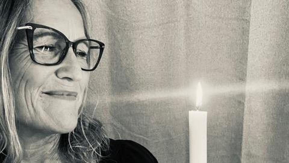 Lyset skinner i mørket