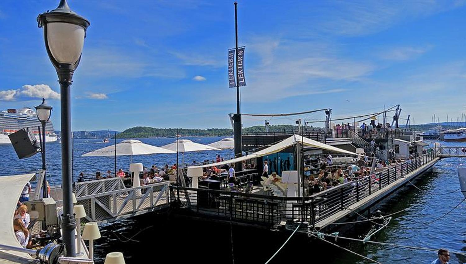 Large outdoor terrace right at sea.