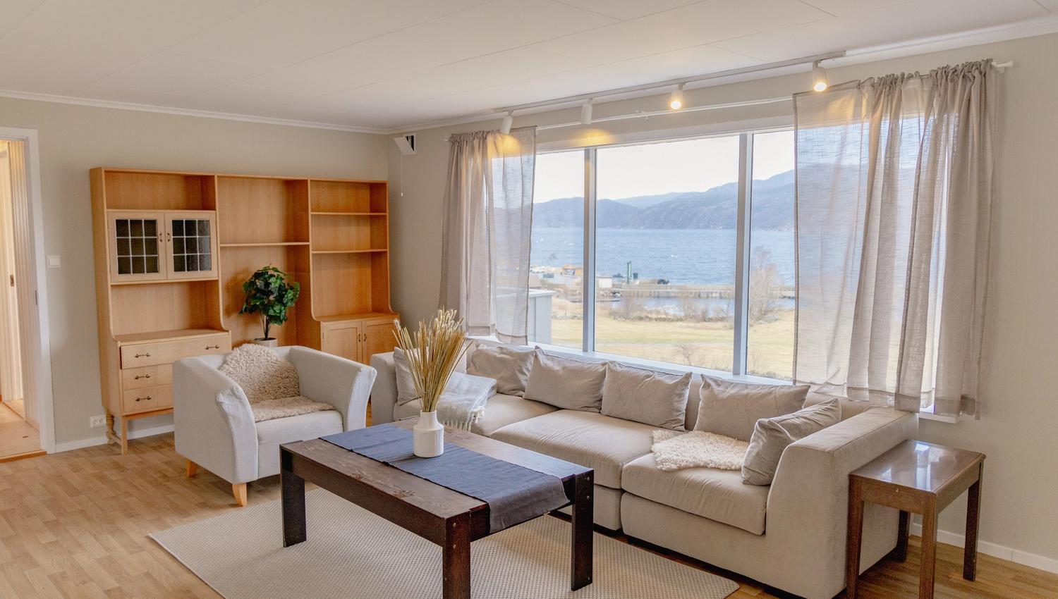 Comfortable holiday home by Høgsfjorden