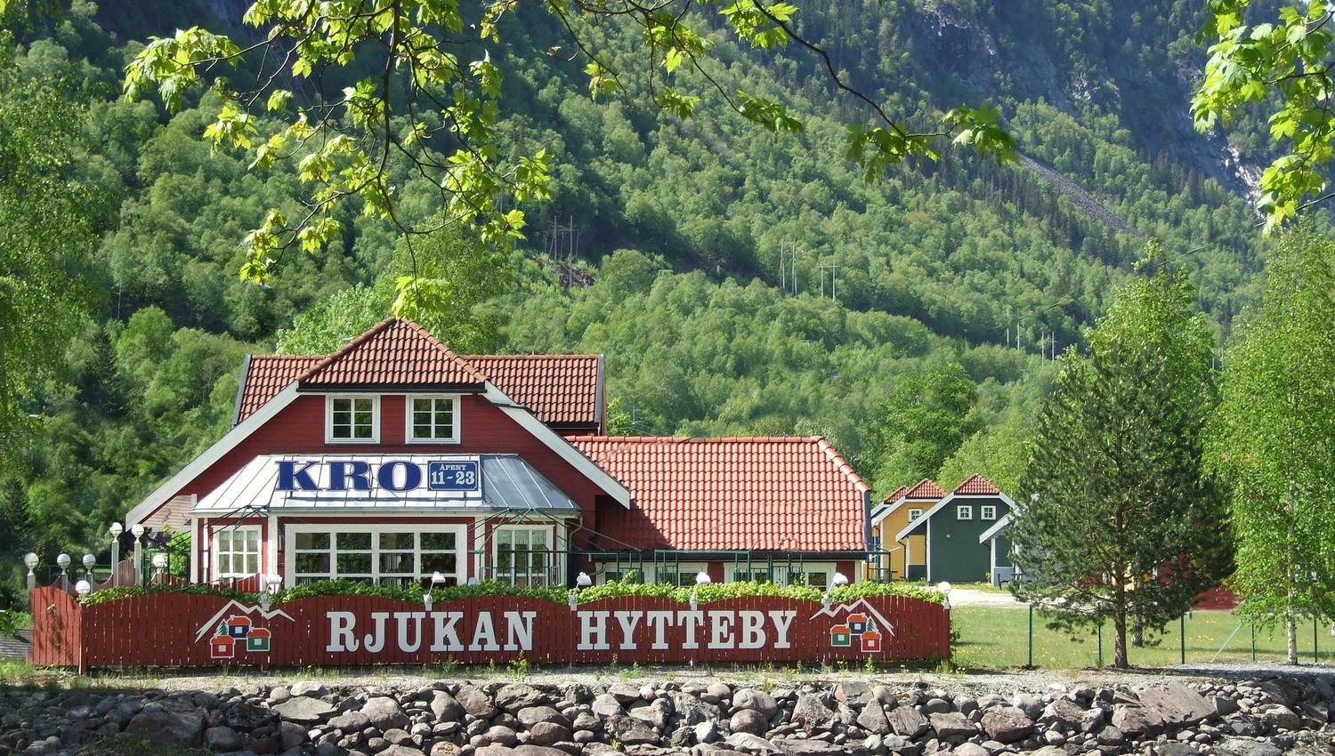 Walking distance to the town centre and the swimmingpool