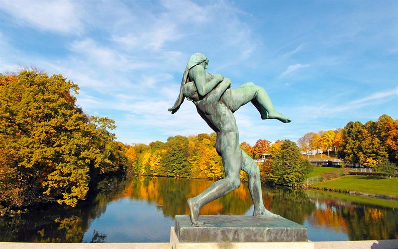 statue of two young adults