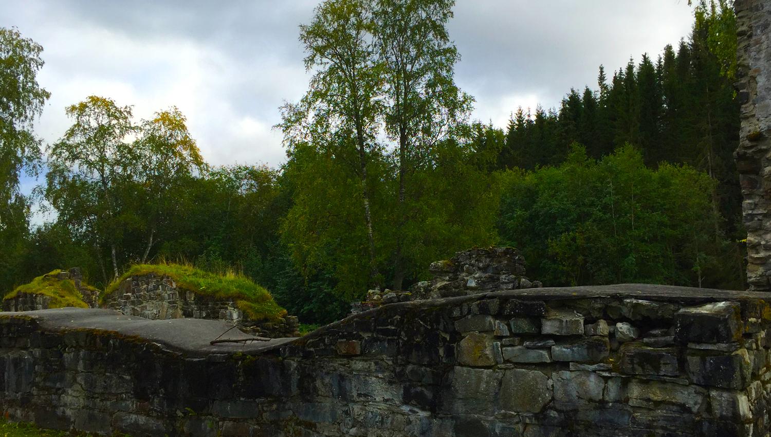 Munkeby Klosterruiner5