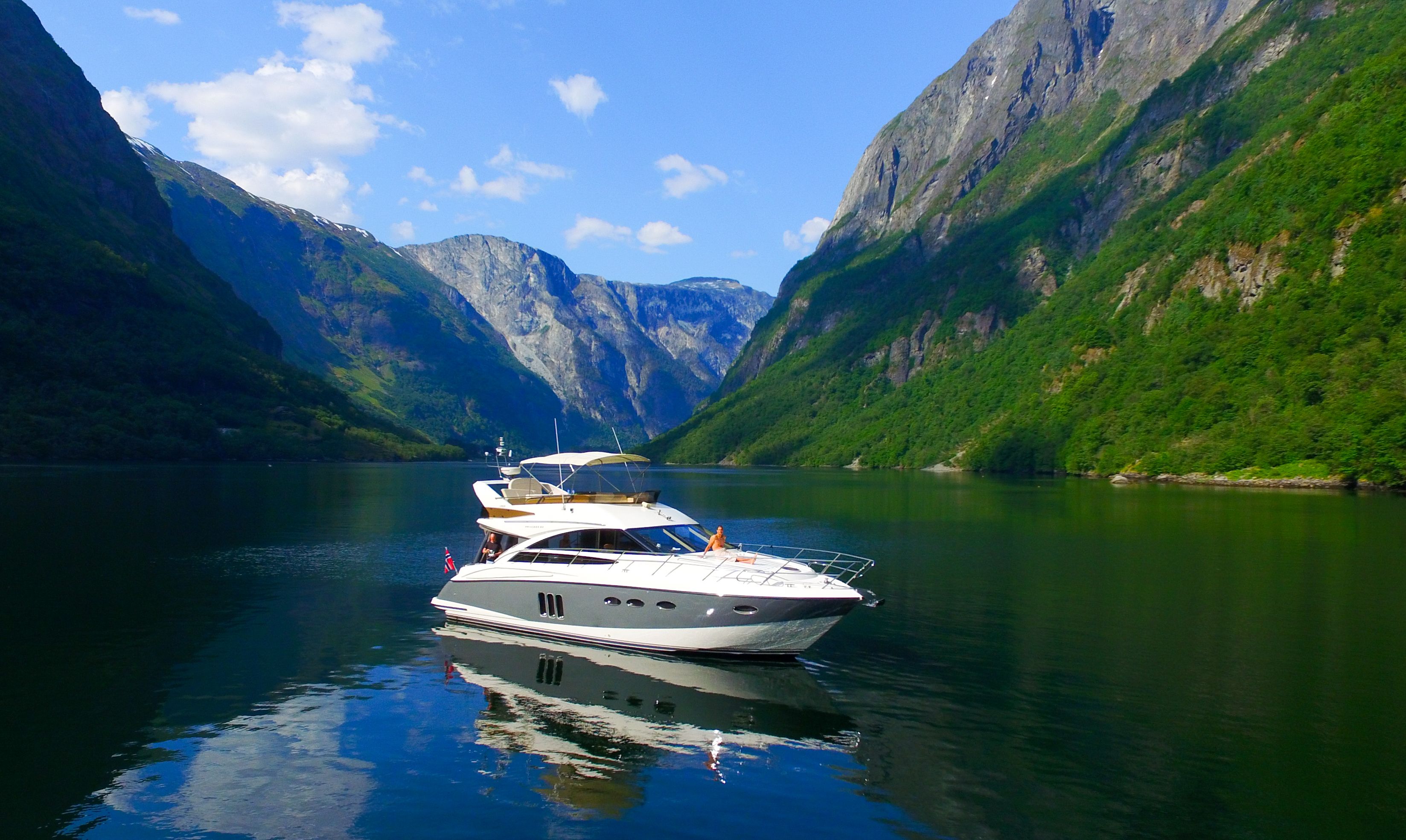 See the fjords - Iselina Bella Sogn