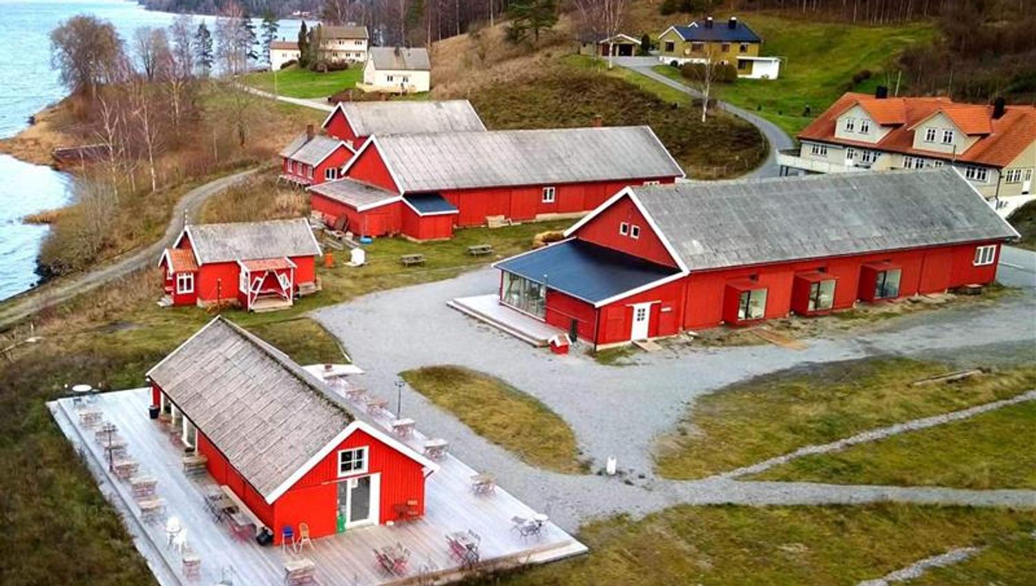 Furuholmen – The Cabin Barn and Vedtørka Café, course facilities and accommodation. Photo.