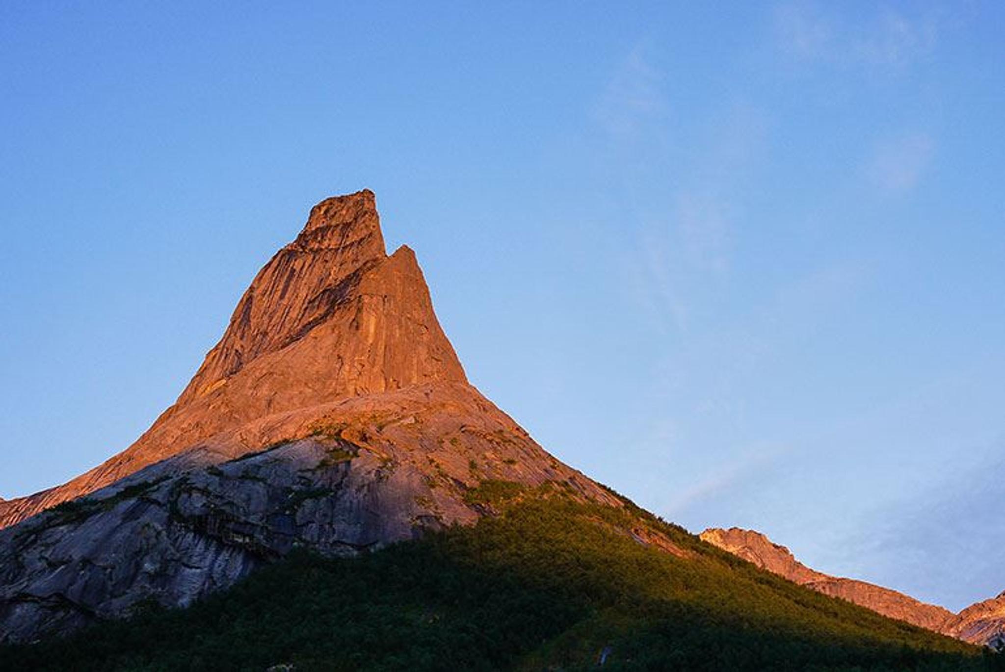 Stetind - South East Ridge with Northern Alpine Guides