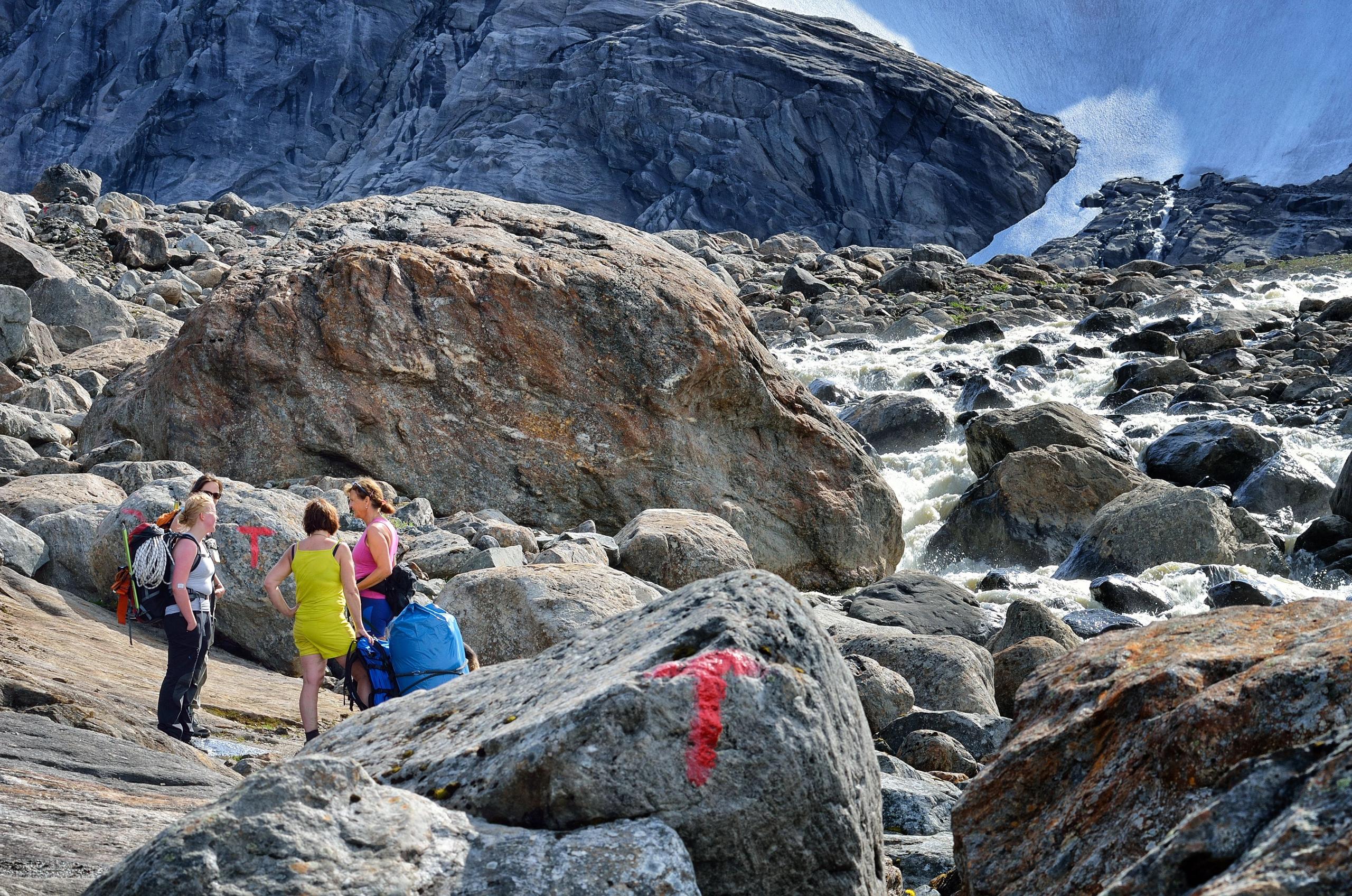On the way to Rabothytta