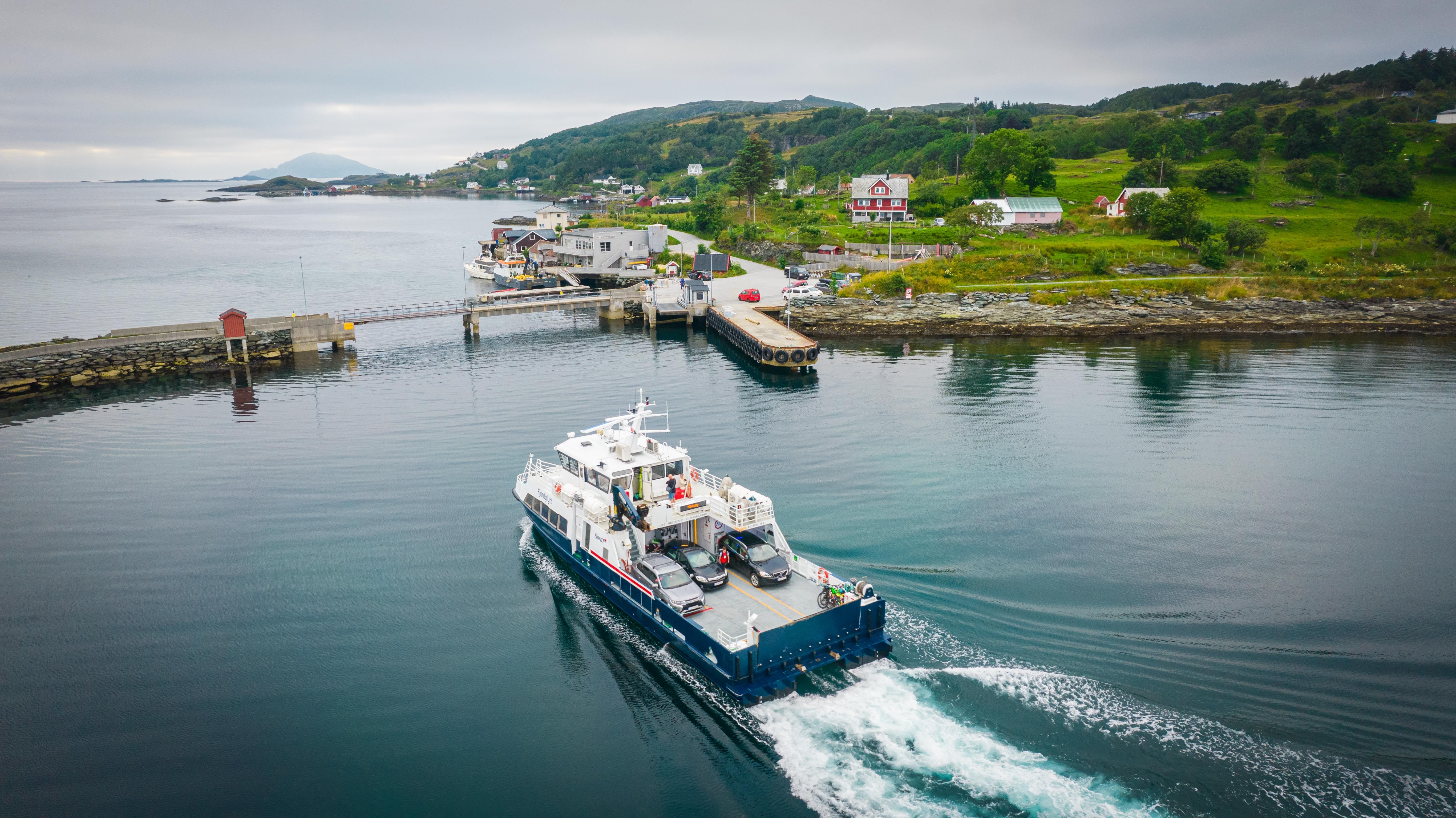 Combi ferry from Florø to Barekstad, Batalden, Fanøy, Rognaldsvåg ...