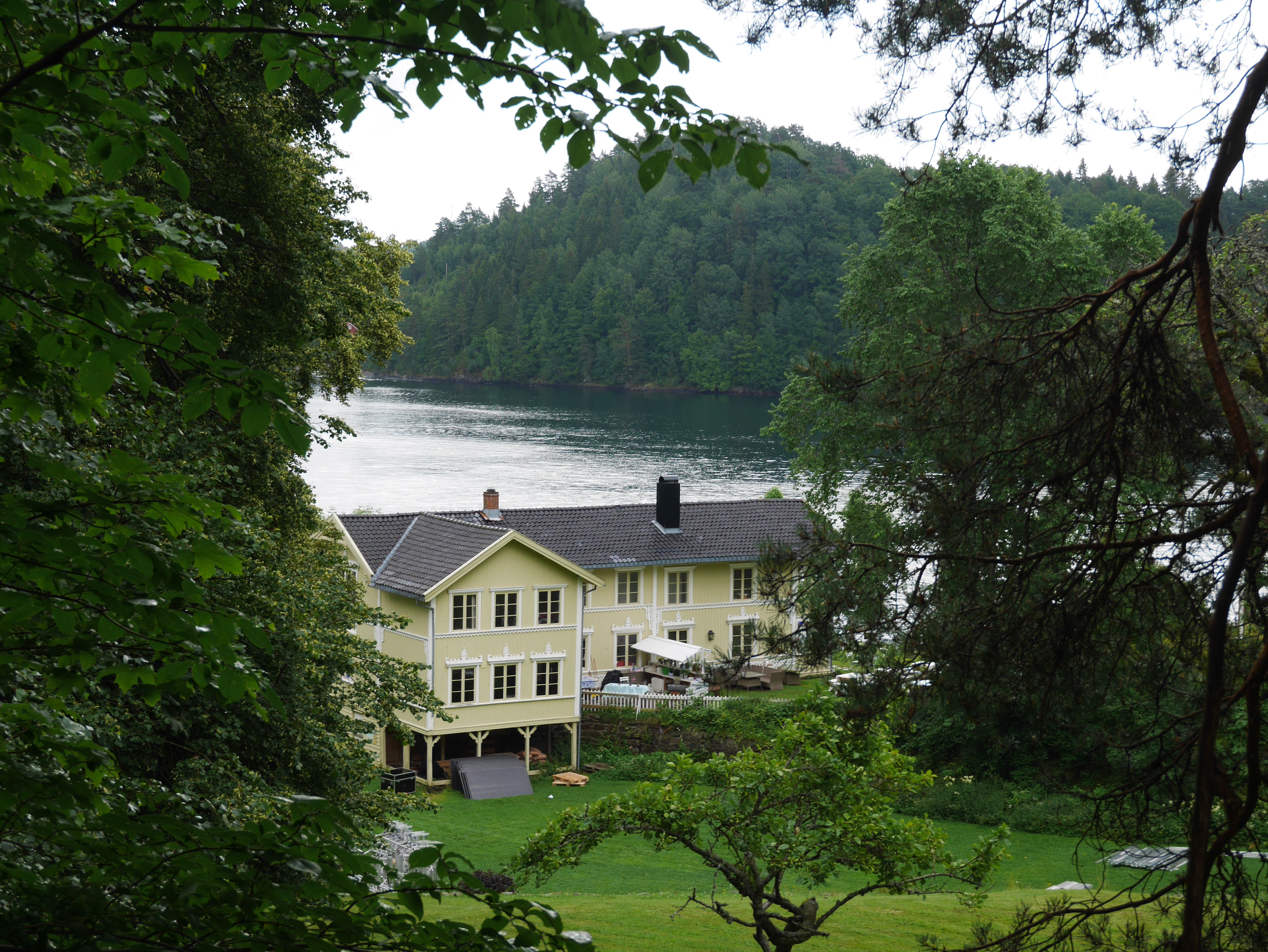 Furøya fra oven-Tvedestrand