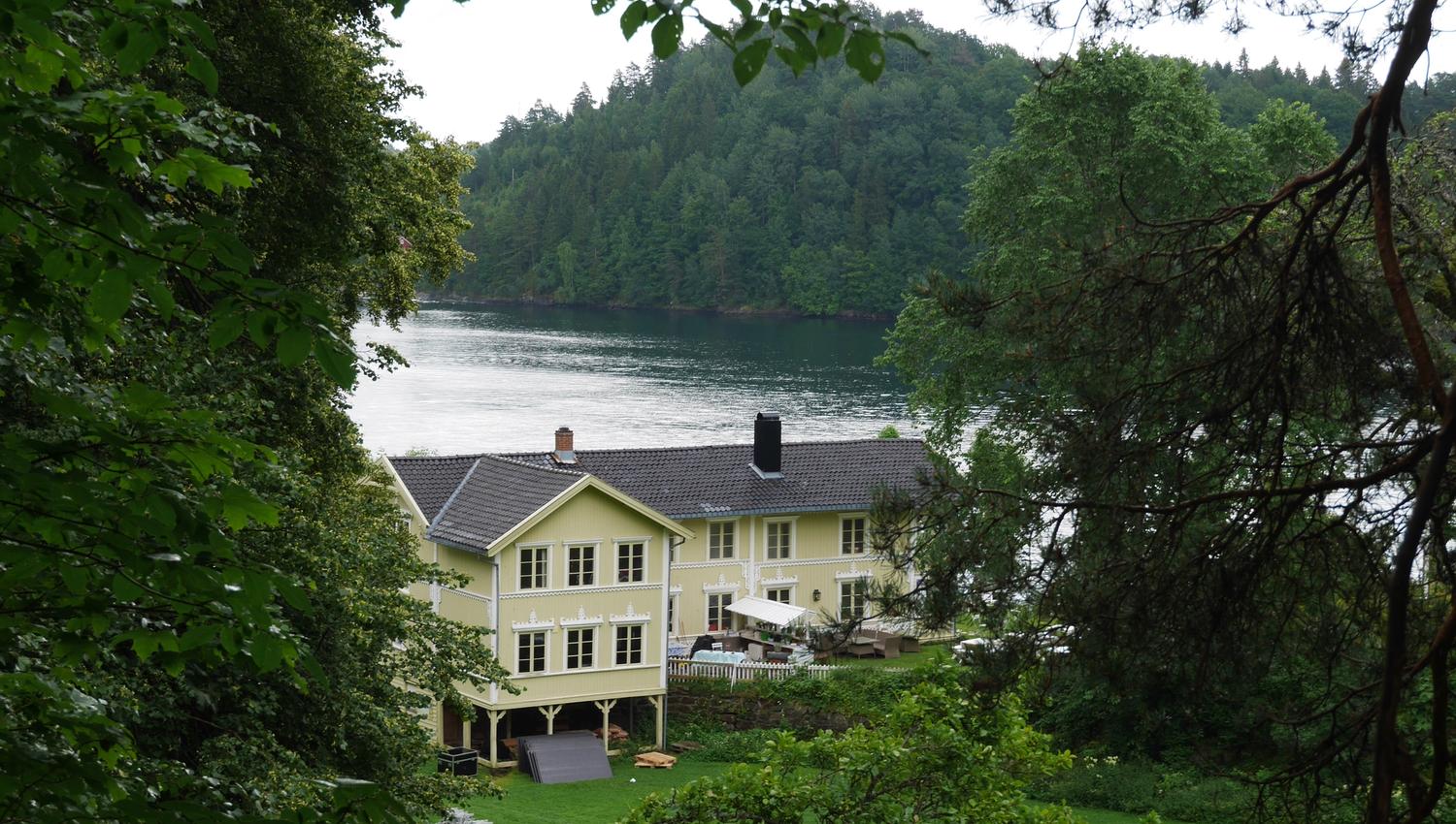 Furøya fra oven-Tvedestrand