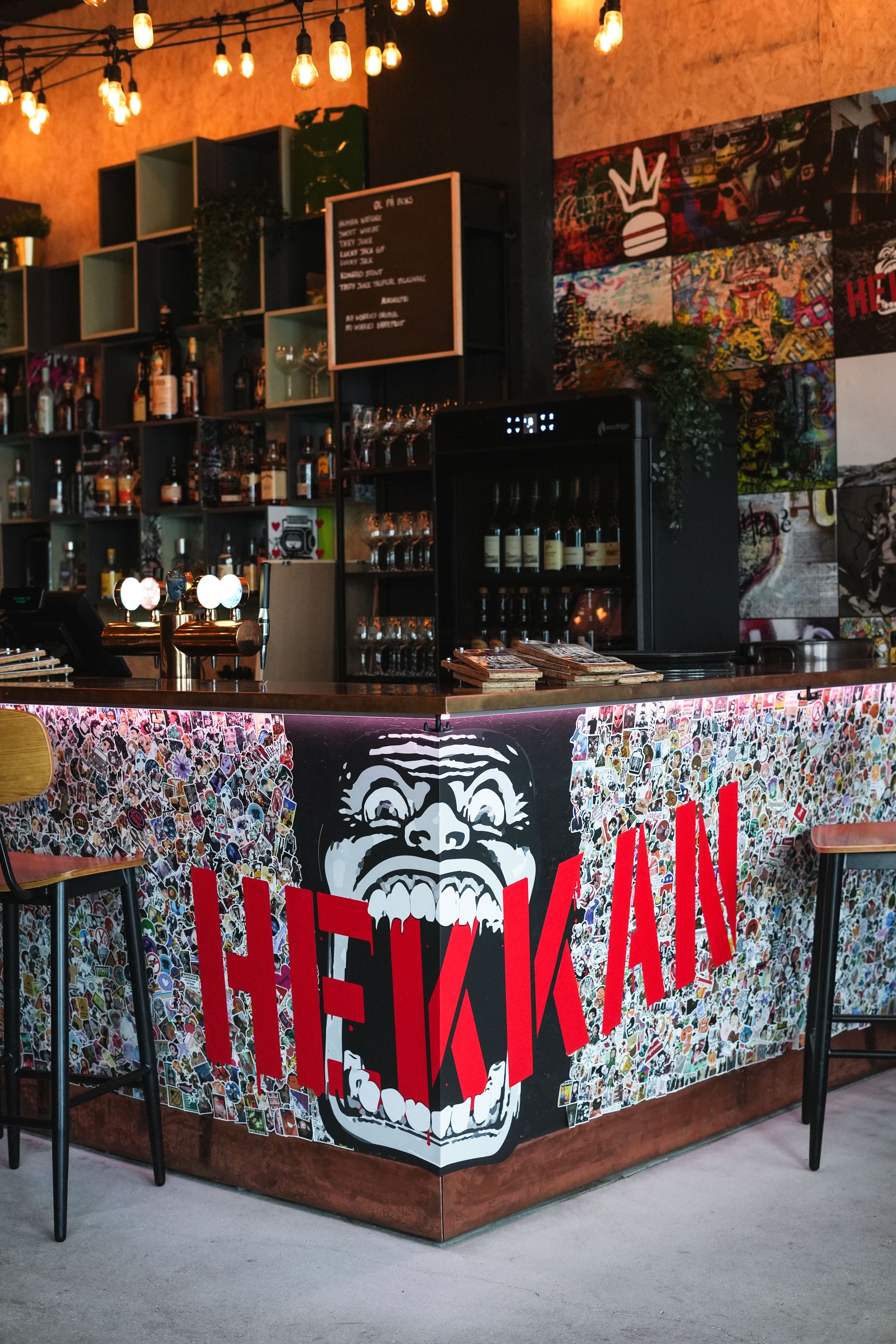 Bar details