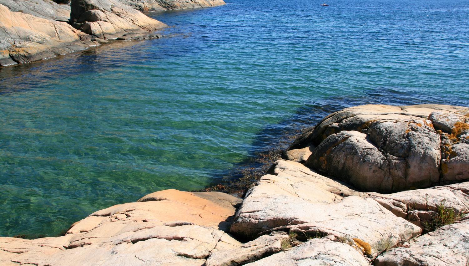 svaberg og havet på Sandaa på Tromøy
