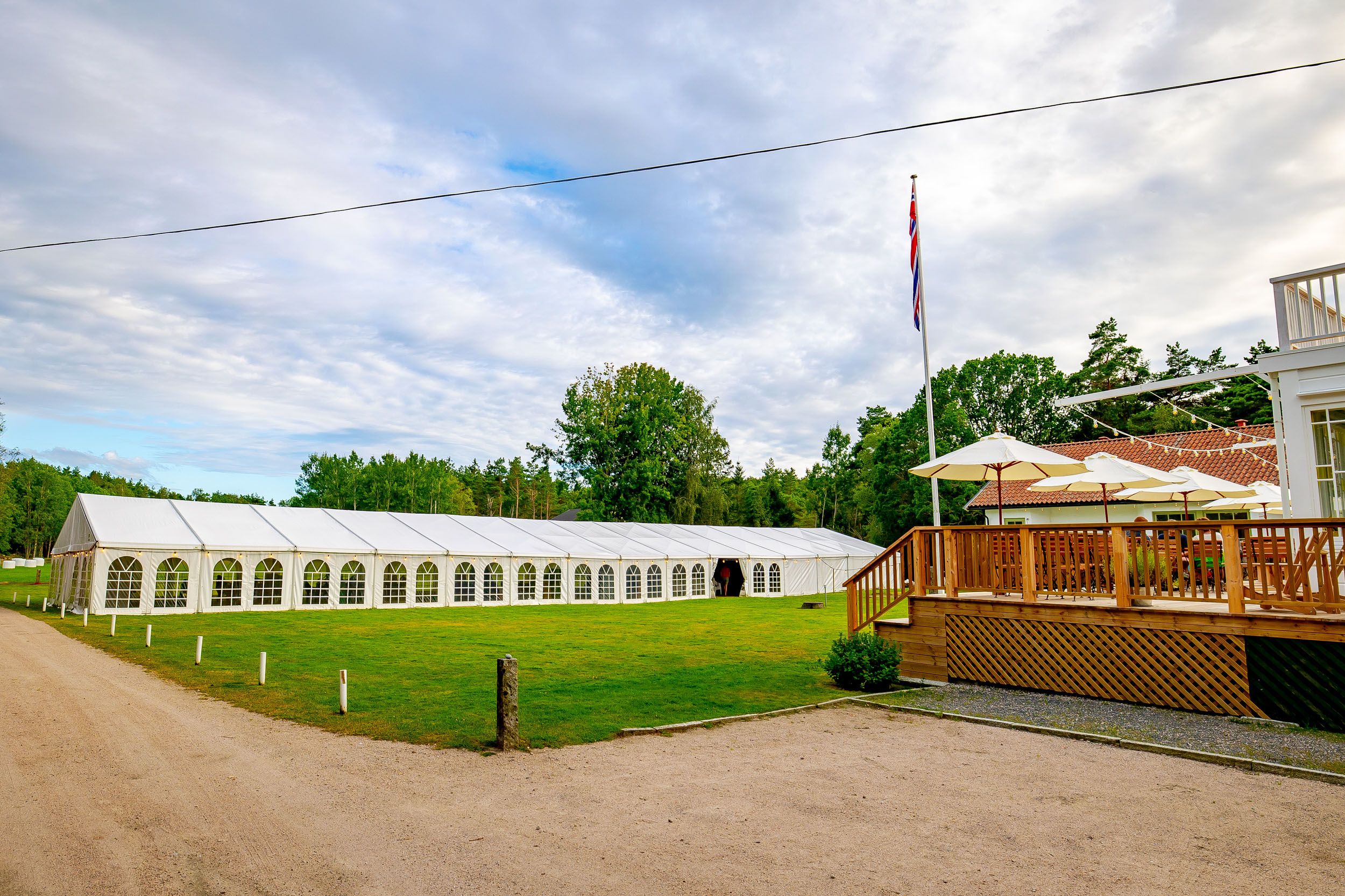 Hvaler Gjestgiveri med konsert-telt