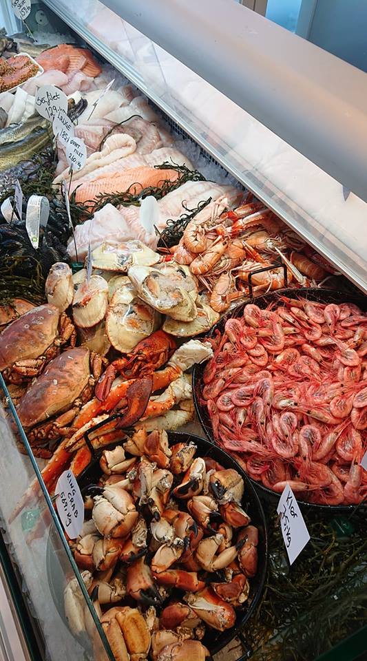 Hos Oss Restaurant og fiskebrygge - Fiskebrygga Lillesand