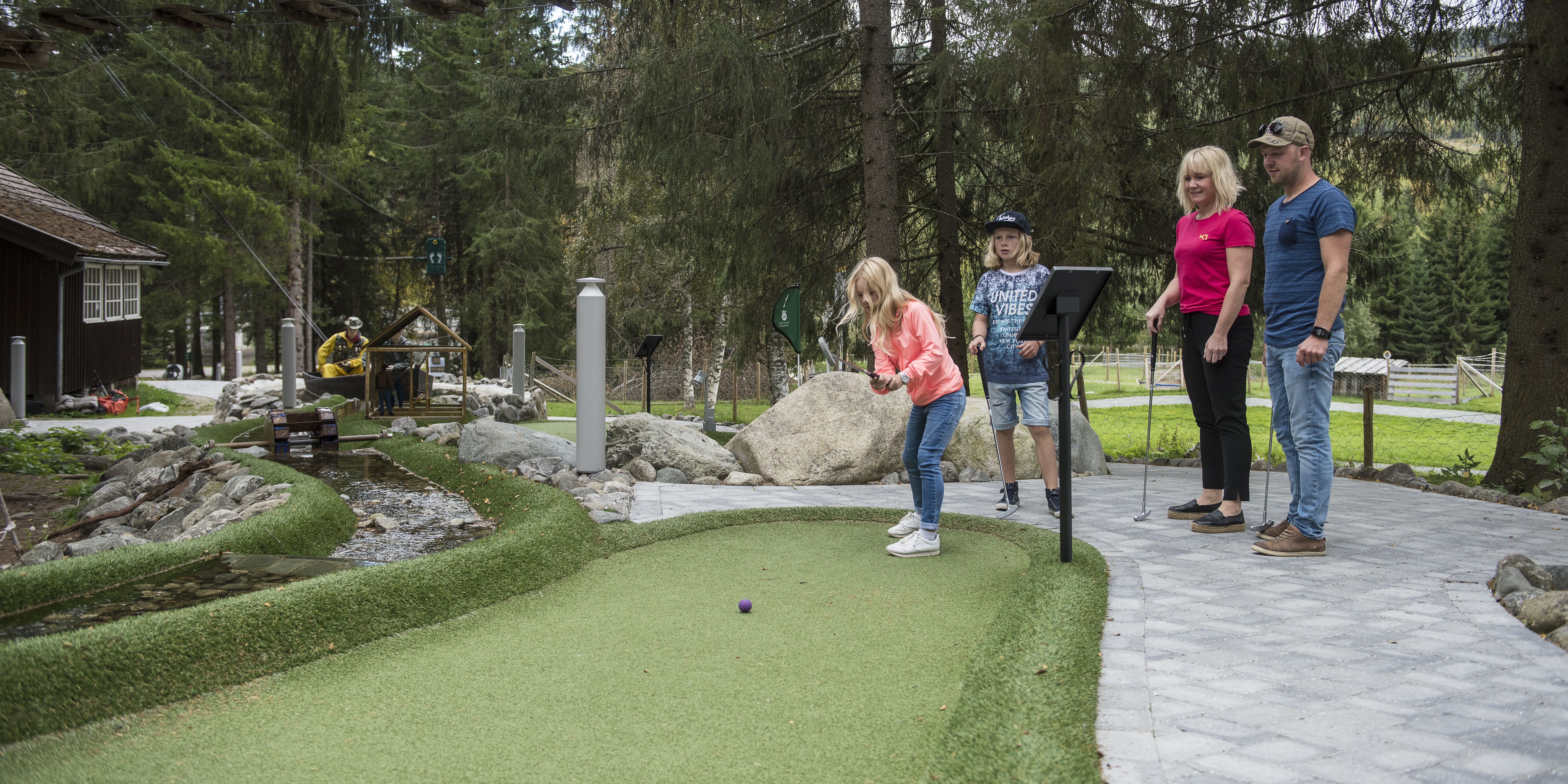 Gøy med Eventyrgolf