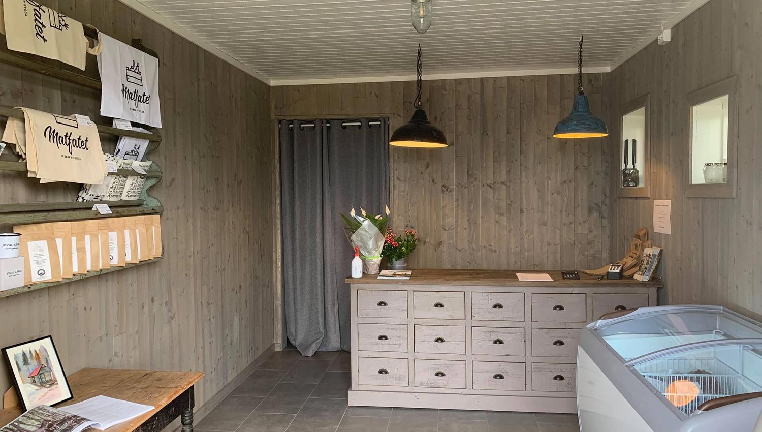 Inne butikk fra gården