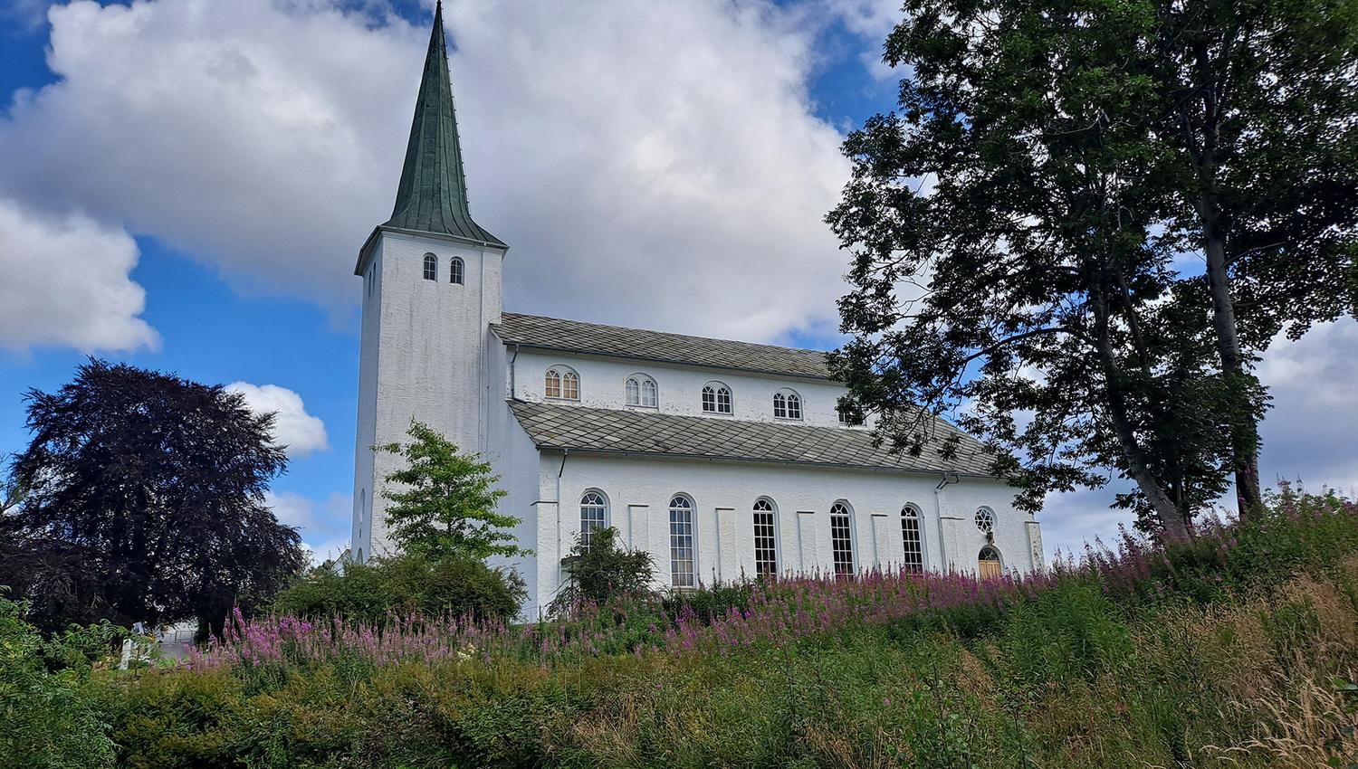 Stord church can be reached by foot from the center of Leirvik