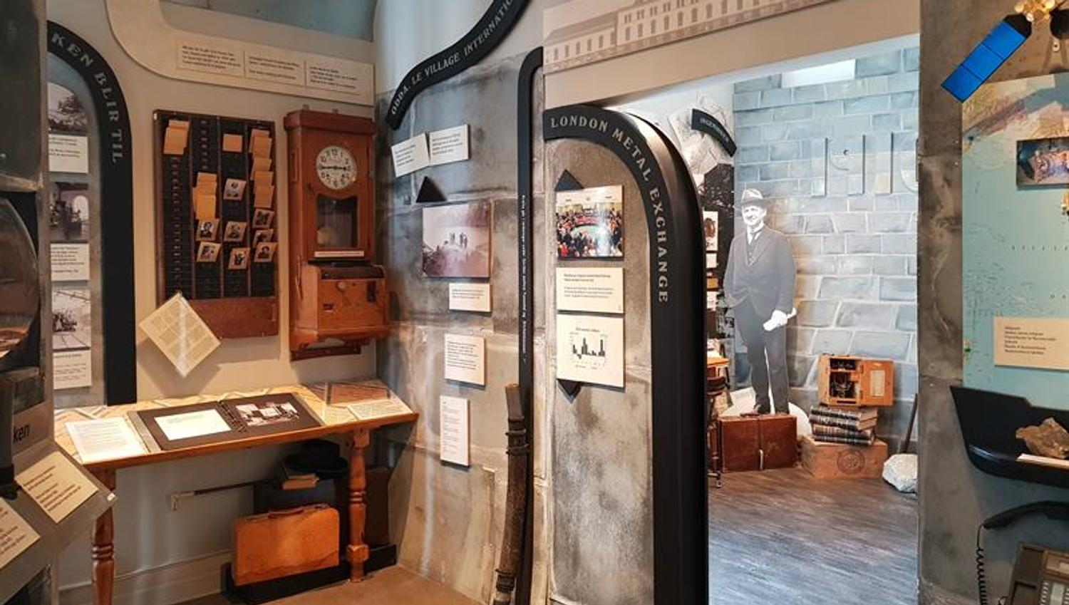nteractive exhibit at the Kraftmuseet showcasing the development of the Norwegian hydropower industry with historical artifacts.