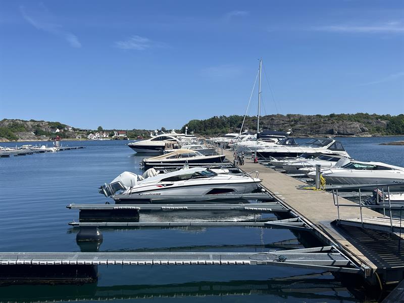 Guest pier