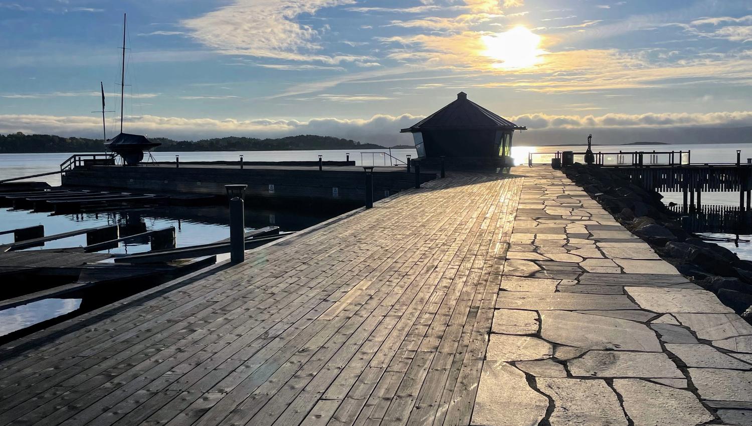 Pier at Holmen - sun and sky