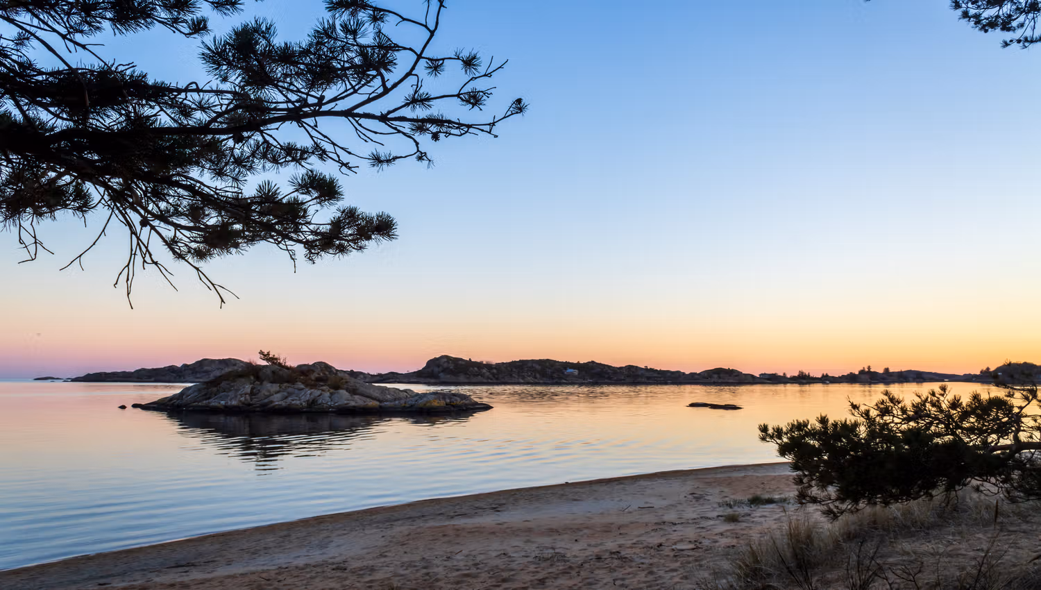 Kanelstranda i nydelig solnedgang