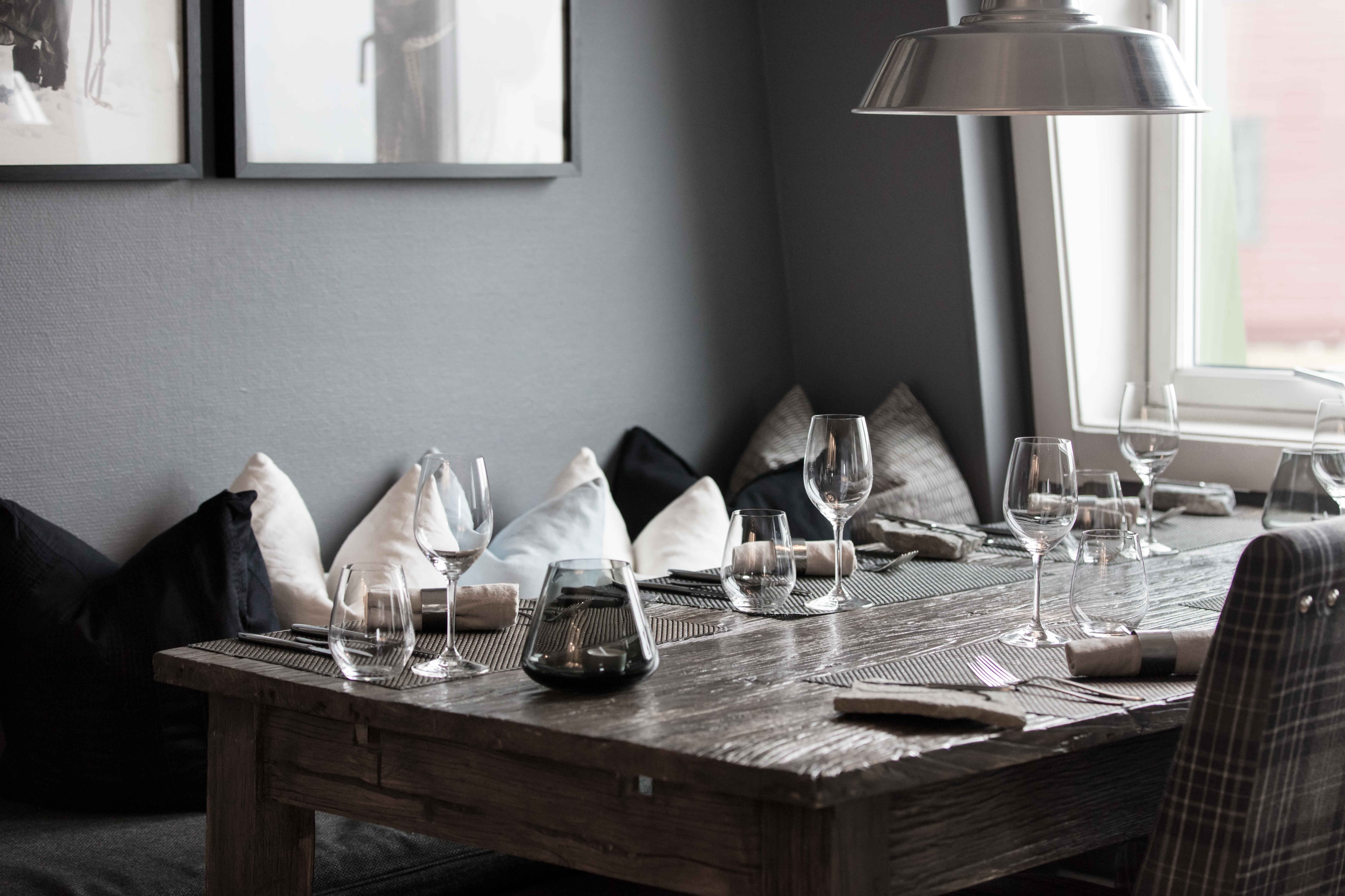 Table set