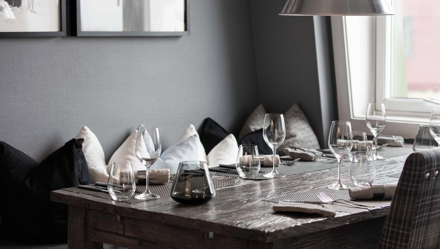 Table set