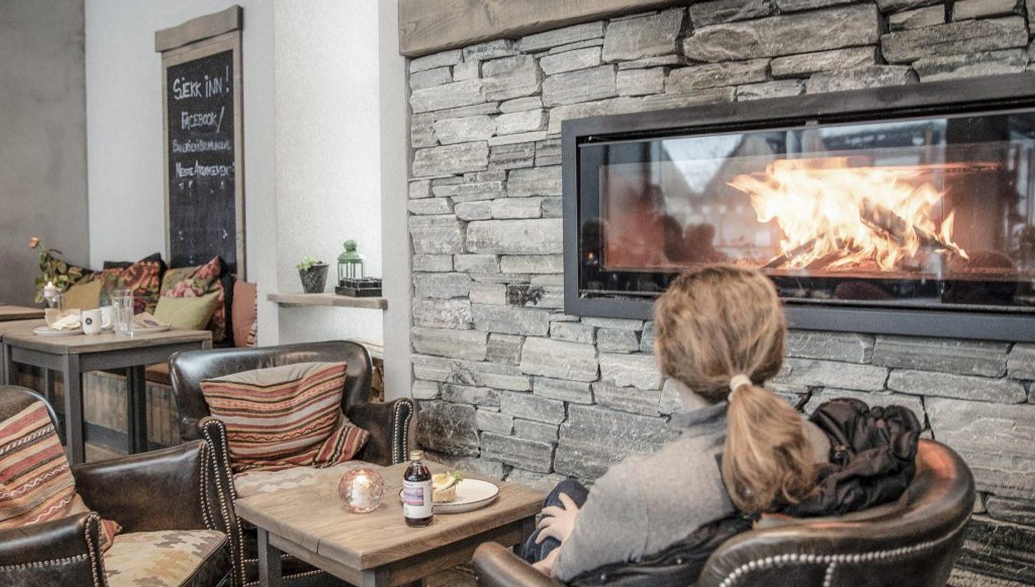 The Bakery in Brumunddal - Table by the fireplace
