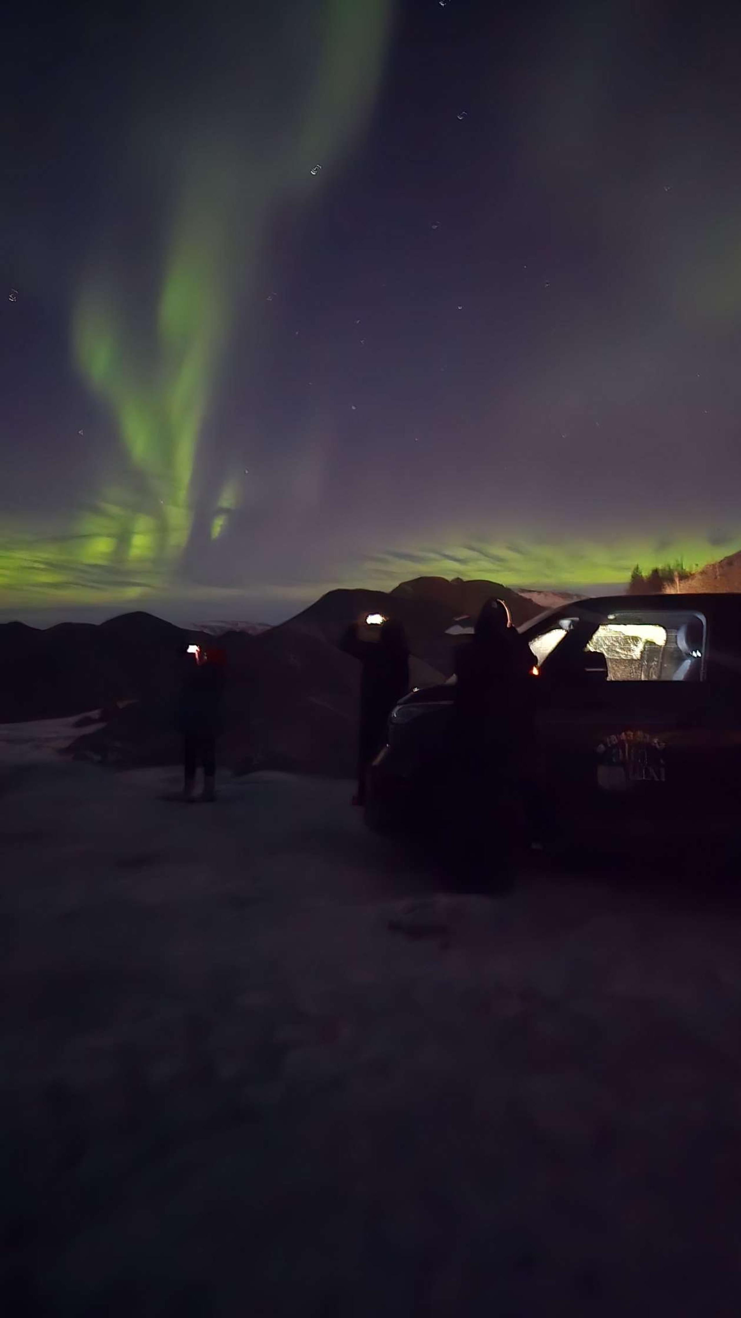 3-hour northern lights hunt with possibility for serving