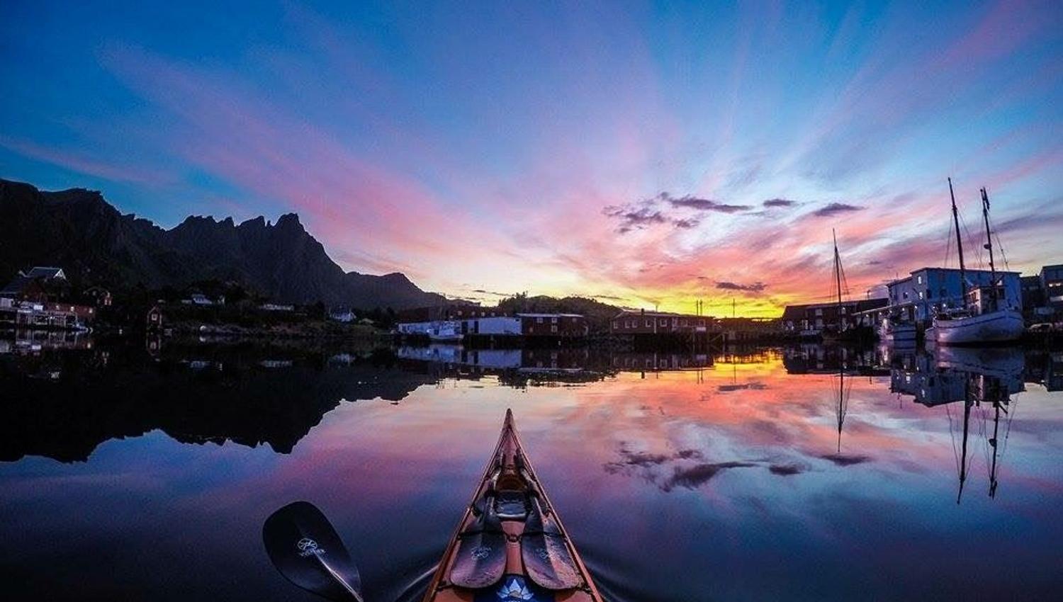 Havkajakk utenfor Ballstad