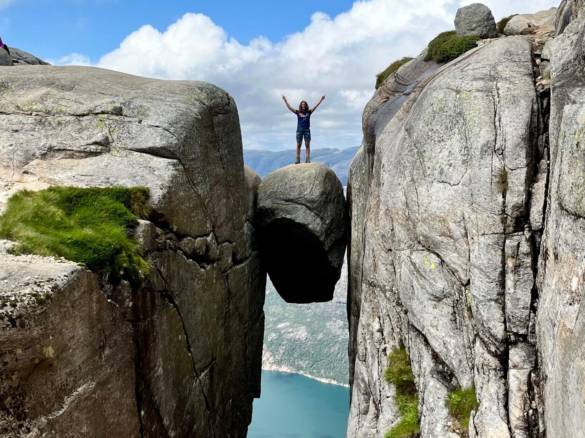 Kjerag Hike with Guide and Transportation