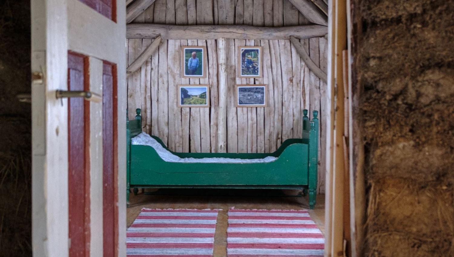 museum, ancient bedroom