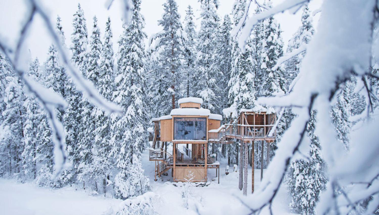 the wooden cabins from Å Camp in the winter
