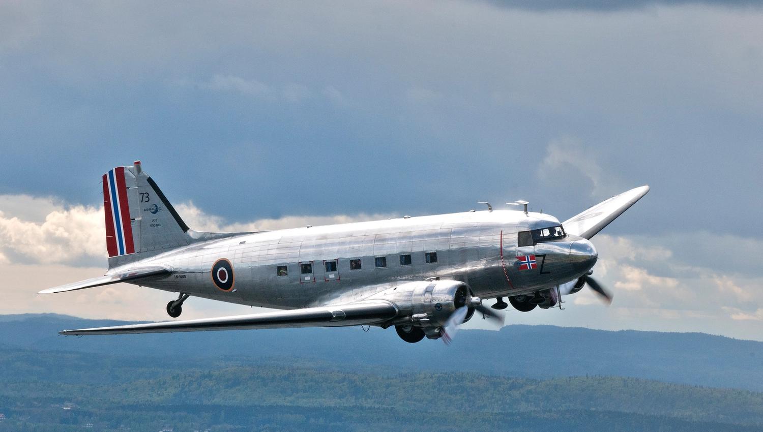 Dakota Norway in the air