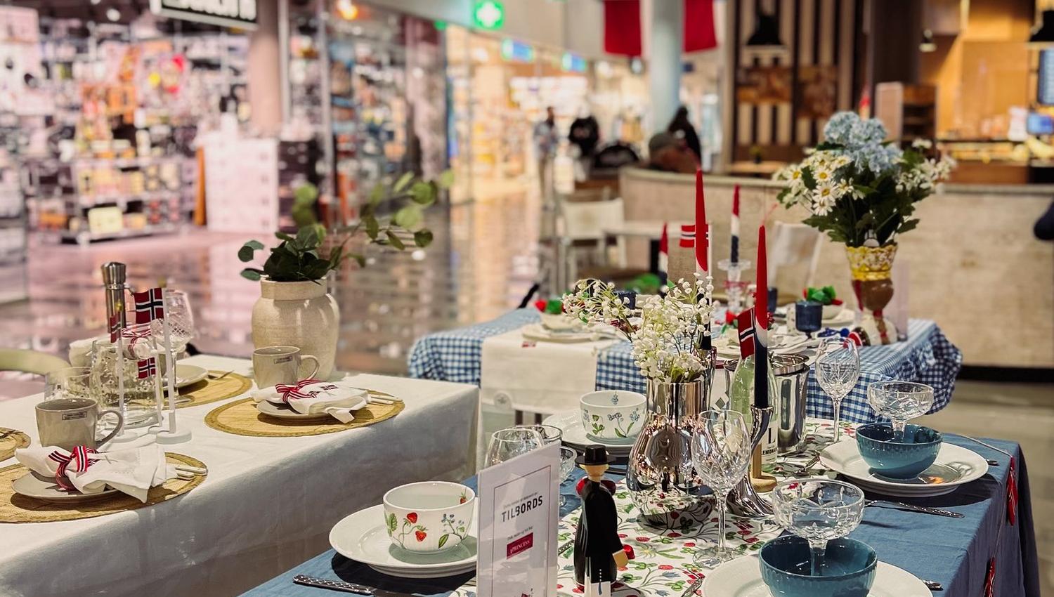 Utstilling fra TILBORDS på ALTI Mandal, med Edgars og Kitchen i bakgrunnen