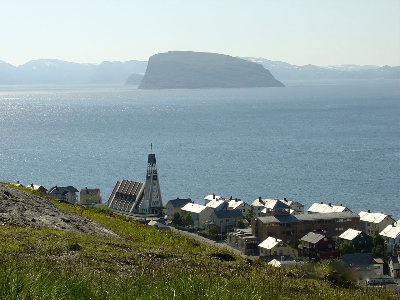 Utsikt over Hammerfest på sommeren