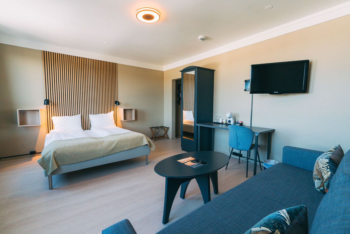 large double room at Hotel Vic
