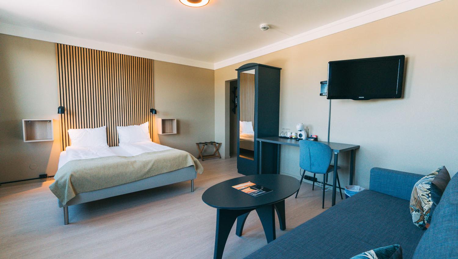large double room at Hotel Vic