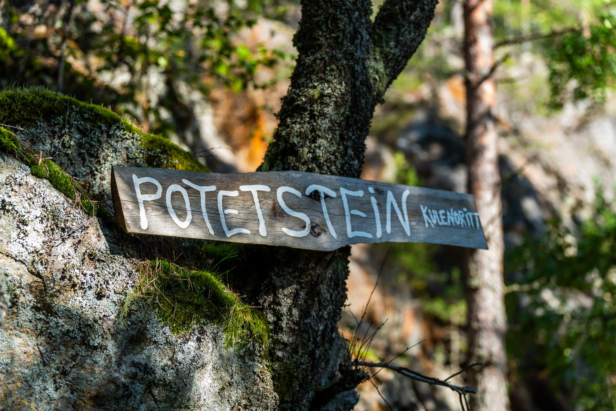 A sign with Potetstein / kulenoritt