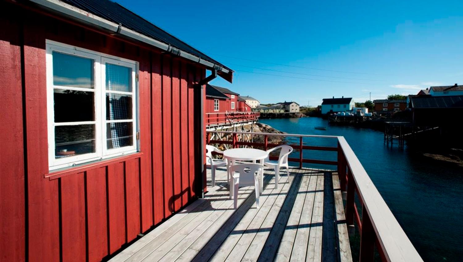 Ute ved en av rorbuene