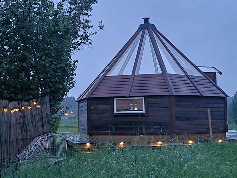 Nordlys lavvo hos Svenseid Alpakka