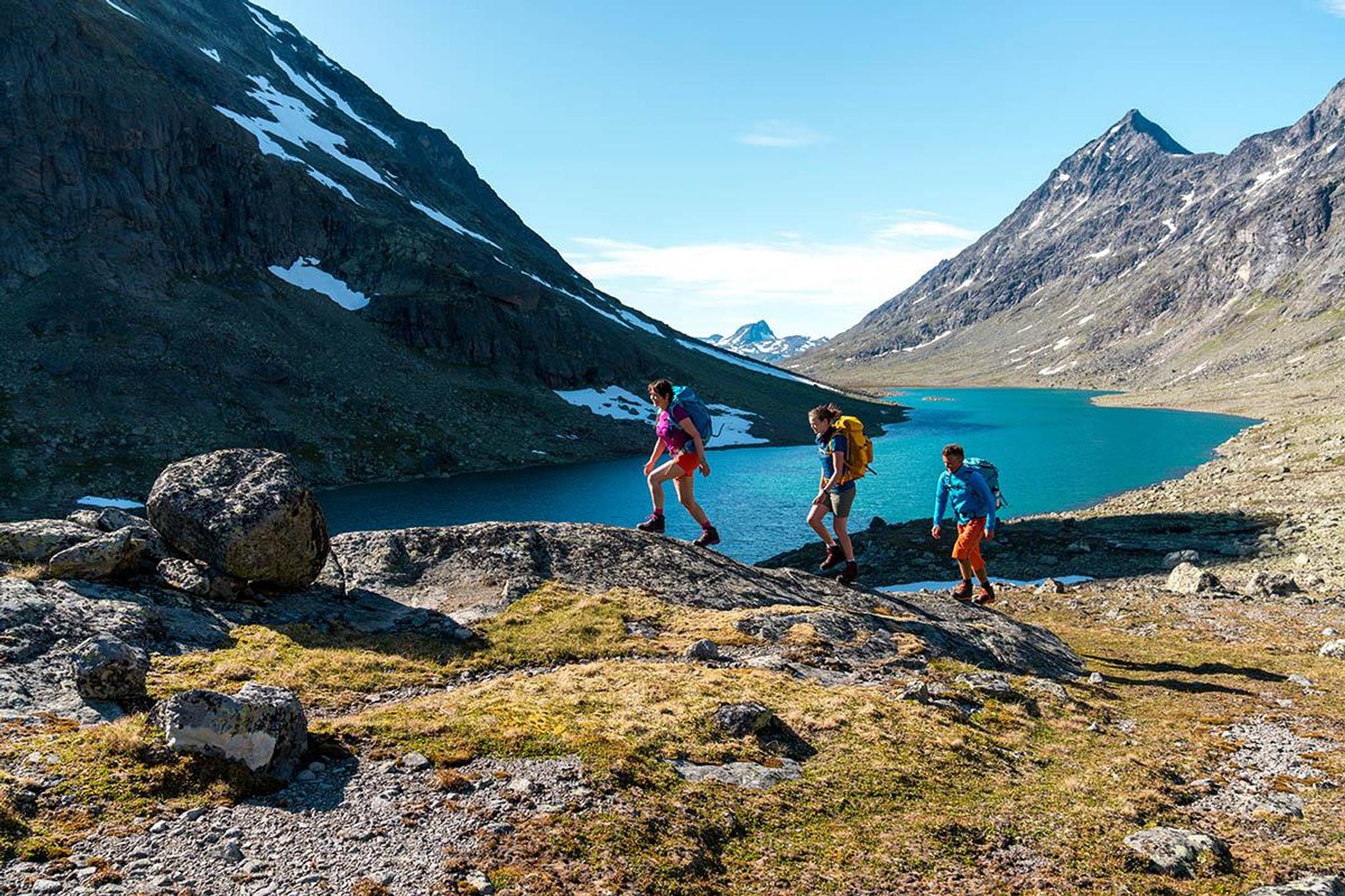 Hiking through Svartdalen