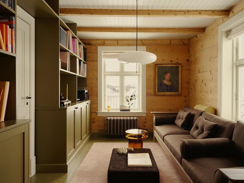 Botanical Library Main House