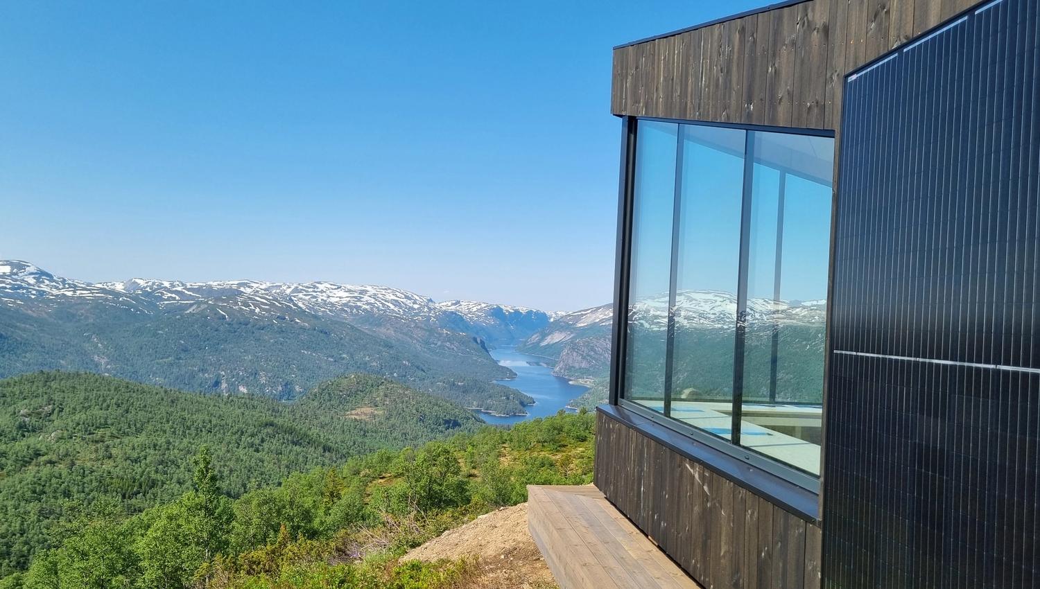 Jarebu med panoramavinduer