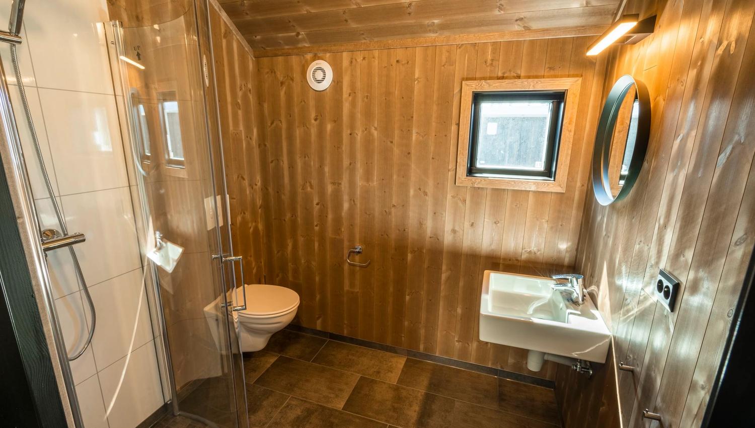 Risøyhamn Sjøhus bathroom