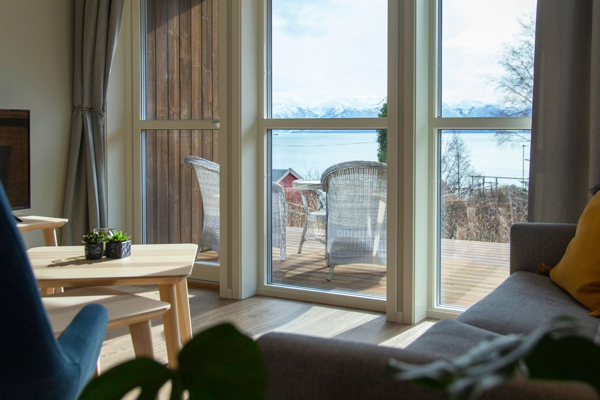 Lavik Fjord Hotel & Apartments