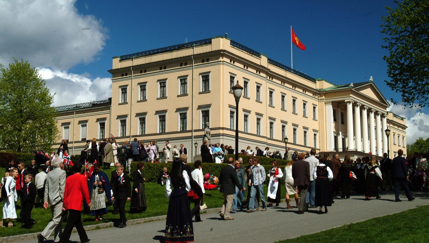 17 May in the castle park