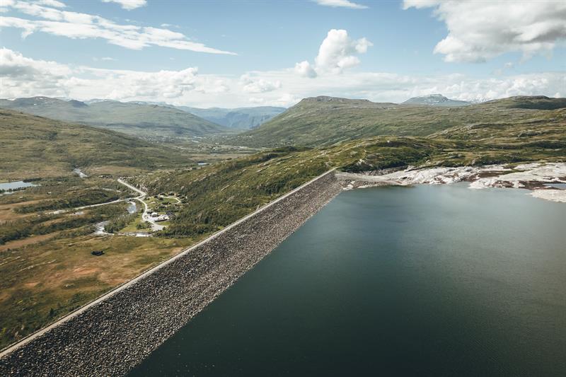 A drone photo with an overview of the Sysendammen dam.